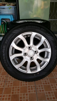 ขายยาง Dunlop Enasave 175/65/R14 ถอดจากป้ายแดง 3,000