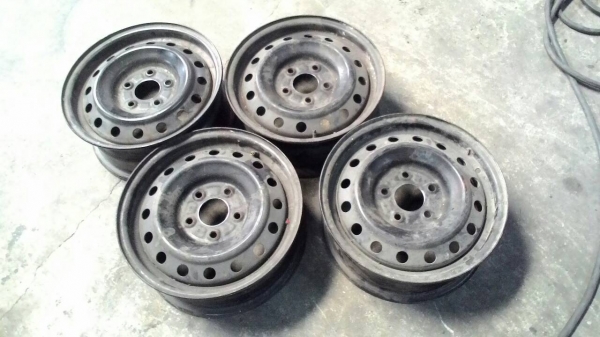 กะทะ 5 รู ขอบ 15 ใส่่ไมตี้ ใส่ไทเกอร์ ชุด 4 ใบ tel.081-427-3941 กะทะ 5 รู ขอบ 15 ใส่่ไมตี้ ใส่ไทเกอร์ ชุด 4 ใบ tel.081-427-3941