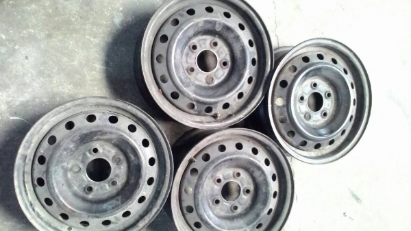 กะทะ 5 รู ขอบ 15 ใส่่ไมตี้ ใส่ไทเกอร์ ชุด 4 ใบ tel.081-427-3941 กะทะ 5 รู ขอบ 15 ใส่่ไมตี้ ใส่ไทเกอร์ ชุด 4 ใบ tel.081-427-3941