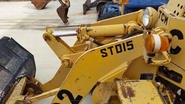 ขายรถตักล้อยางใหญ่