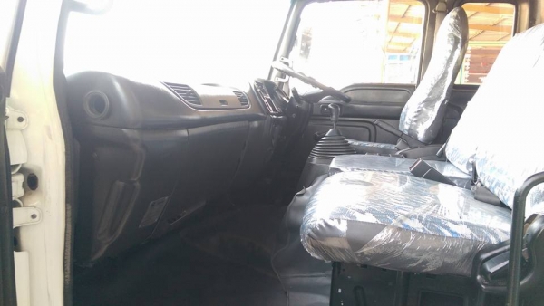 6ล้อเดกก้า 195 แรง กระบะคาร์โก้ ยาว 7.20 ยาง 9 รถห้างแท้ พร้อมใช้งานรถสวยจัด