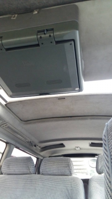 ขายรถตู้หัวจรวด super custom เครื่อง 2 j vvti เบนซินบวก lpg ลงเล่มเรียบร้อย เครื่องยนต์เปลี่ยนใหม่