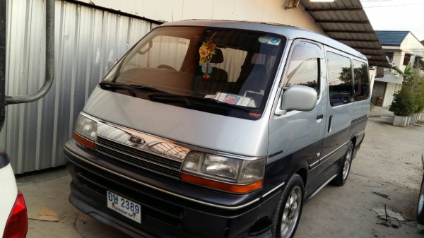 ขายรถตู้หัวจรวด super custom เครื่อง 2 j vvti เบนซินบวก lpg ลงเล่มเรียบร้อย เครื่องยนต์เปลี่ยนใหม่