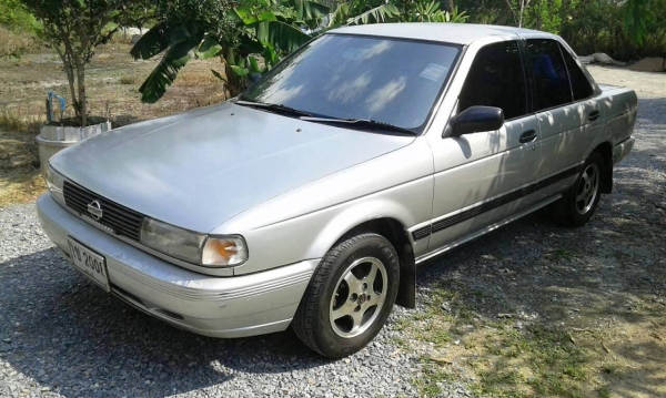 รถเก๋ง Nissan Sentra ปี 93 เครื่องดี ช่วงล่างดี สีพอได้รถใช้งานอยู่