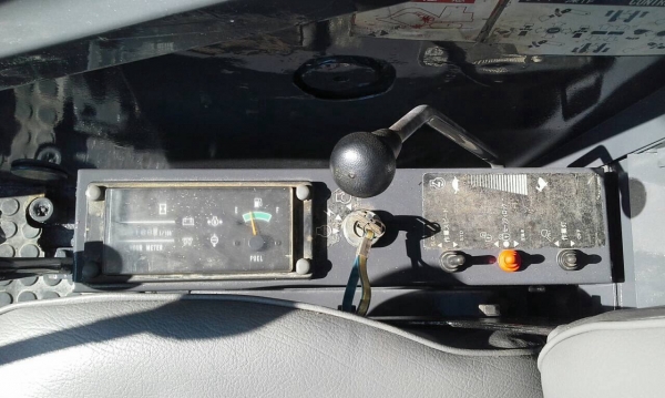 ขายรถแบคโฮ KATO รุ่นHD205UR ขายรถแบคโฮ KATO รุ่นHD205UR