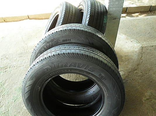 ยางกระบะขอบ15 บริดสโตน205-70-R15ลงพื้นปี15 (4เส้น4,800บ) ยางกระบะขอบ15 บริดสโตน205-70-R15ลงพื้นปี15 (4เส้น4,800บ)