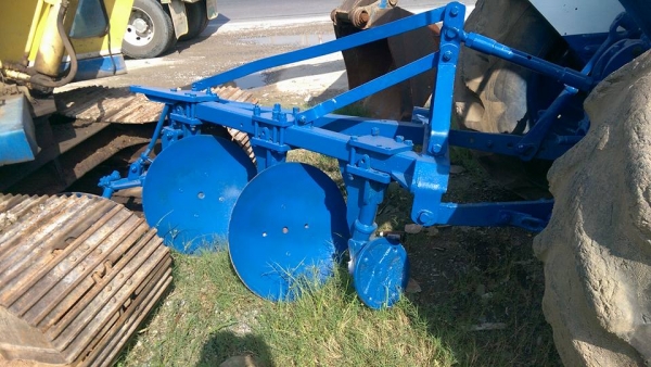 รถไถ 6610 เสื้อ T3 เกียร D5nn เฟืองท้ายไม่มีกรอง เครื่องฟิตใหม่ สีเพิ่งทำ มีทะเบียน