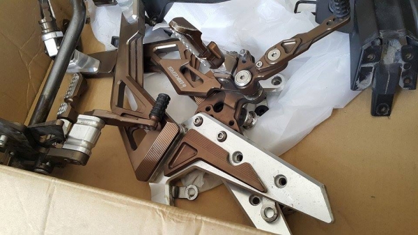 มาใหม่ NINJA650 2013 วิ่งน้อย แต่งสวย ขายถูก ต่อรองได้ครับ