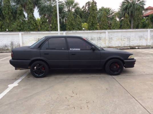 ขายรถโตโยต้า โคโรล่า EE90 ปี91 เครื่องสามห่วงหัวฉีด 1.3 เกียร์ธรรมดา ติดแก๊สLPG ใช้ได้2ระบบ เพาเวอร์ ภายในเบาะหนังแอร์เย็นวิทยุCD ตัวถังสีดำด้านไม่ผุ แม็ก15" ดิสก์4ล้อ เครื่องแน่นวิ่งดีครับ รถขับดีครับ ช่วงล่างใช้ได้เลี้ยวไม่ดัง พร้อมใช้ครับ ขับกลับไ