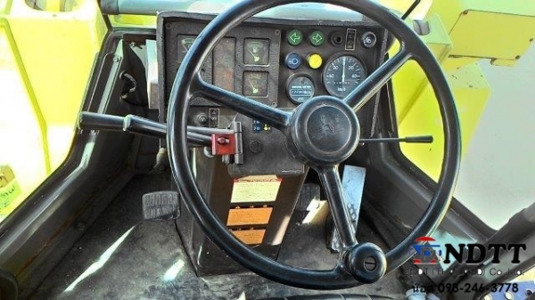 ขายKomatsu WA100-1 เก่านอกสภาพดี สนใจติดต่อ 098-246-3778 , 089-062-8275 น๊อคครับ