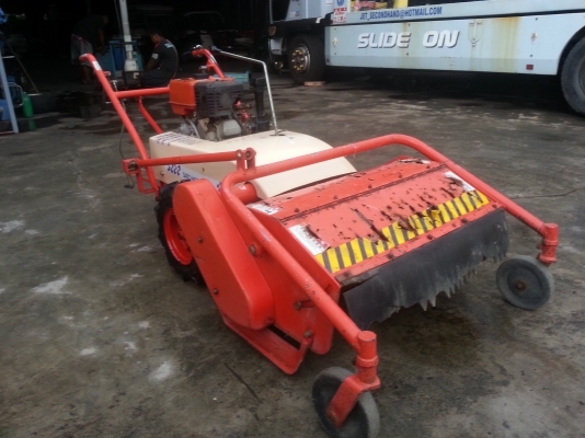 ขายรถตัดหญ้าเดินตาม Sato SHM651