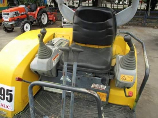 ขายสุดยอดรถขุด(แห่งยุค)KUBOTA U30-3S หัวกระแทกพร้อมบุ้งกี้(มีระบบออโต้คันเร่งไฟฟ้า)(ราคา 490,000฿) มีเอกสารอินวอยพร้อมจดทะเบียน,สัญญาซื้อขายทางร้านออกให้ มีรถจัดส่งสนใจติดต่อ 083-3436937