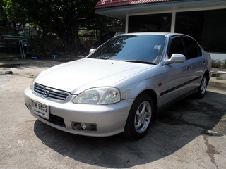 HONDA CIVIC 1.6 AUTO ปี 2000 พร้อมติดแก๊ส LPG พร้อมใช้ จัดไฟแนนซ์ได้ T.086-527-9533