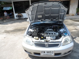HONDA CIVIC 1.6 AUTO ปี 2000 พร้อมติดแก๊ส LPG พร้อมใช้ จัดไฟแนนซ์ได้ T.086-527-9533