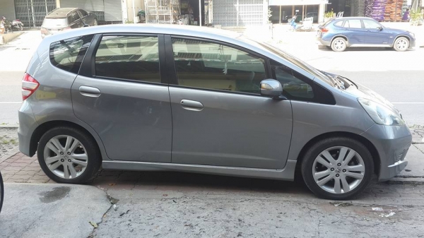 ขายฮอนด้า Jazz ปี 09 ตัว TOP