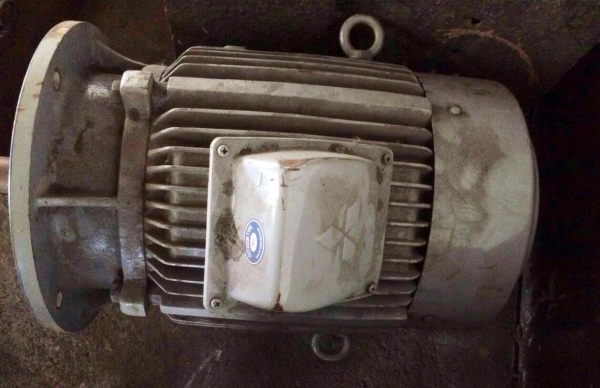 ขายมอเตอร์ Mitsubishi 100hp สภาพนางฟ้า ขายมอเตอร์ Mitsubishi 100hp สภาพนางฟ้า