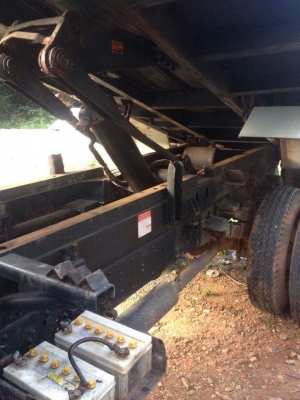 6ล้อไหญ่ๆขายต่ออีกรอบค้าบรถผมเอง 6ล้อไหญ่ๆขายต่ออีกรอบค้าบรถผมเอง