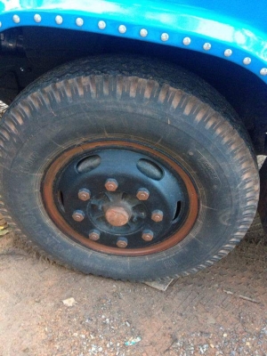 6ล้อไหญ่ๆขายต่ออีกรอบค้าบรถผมเอง 6ล้อไหญ่ๆขายต่ออีกรอบค้าบรถผมเอง