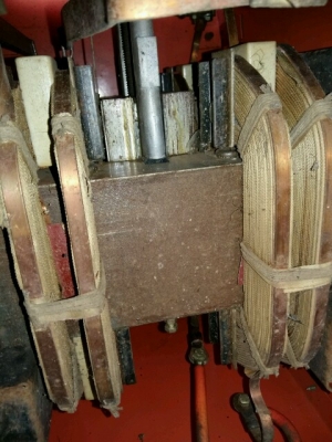 ตู้พลัง 300 แอมป์ มือสอง สภาพสวยๆทองแดงแท้ 100\% ตู้พลัง 300 แอมป์ มือสอง สภาพสวยๆทองแดงแท้ 100\%