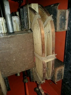 ตู้พลัง 300 แอมป์ มือสอง สภาพสวยๆทองแดงแท้ 100\% ตู้พลัง 300 แอมป์ มือสอง สภาพสวยๆทองแดงแท้ 100\%