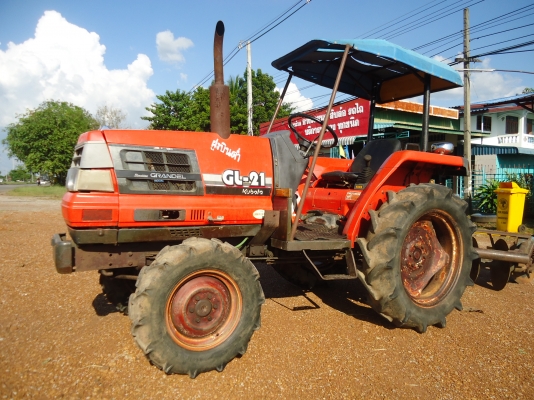 ขายรถไถนั่งขับ คูโบต้า GL-21 โฟวิล 4X4  28 แรง พร้อมใช้งาน