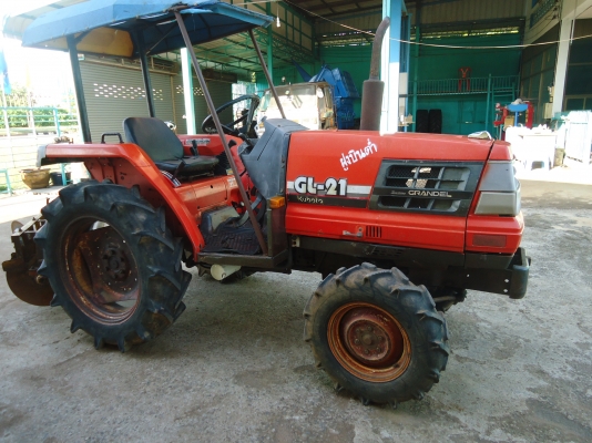 ขายรถไถนั่งขับ คูโบต้า GL-21 โฟวิล 4X4  28 แรง พร้อมใช้งาน