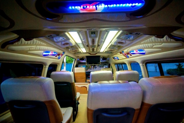 ขาย/เทิร์น รถตู้ Toyota hiace D4D หลังคาสูง ปี 2006 ** 670,000 บาท