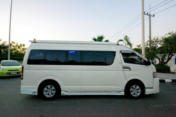 ขาย/เทิร์น รถตู้ Toyota hiace D4D หลังคาสูง ปี 2006 ** 670,000 บาท