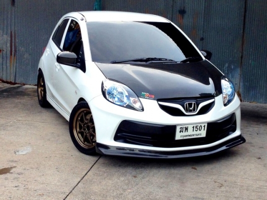 Honda Brio ปี2012 ตัวท๊อป เกียร์ออโต้ รถบ้าน 100\% มือเดียวป้ายแดง **เพื่อนฝากมาขาย 370,000 งดต่อรองคับ