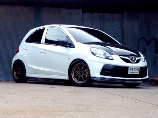 Honda Brio ปี2012 ตัวท๊อป เกียร์ออโต้ รถบ้าน 100\% มือเดียวป้ายแดง **เพื่อนฝากมาขาย 370,000 งดต่อรองคับ