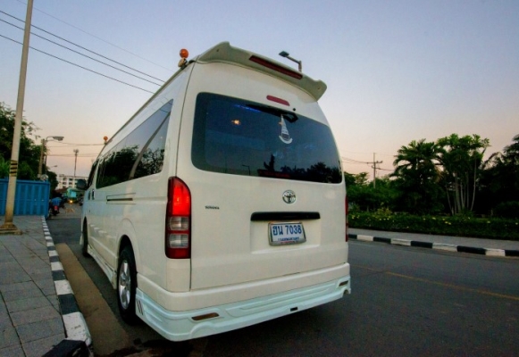 ขาย/เทิร์น รถตู้ Toyota D4D ปี 2006 Vip เต็ม ขาย/เทิร์น รถตู้ Toyota D4D ปี 2006 Vip เต็ม