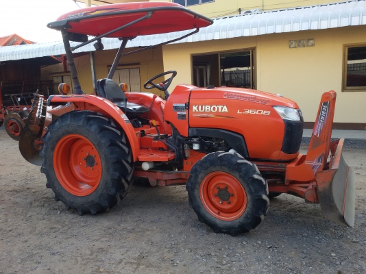 ปัญญาแทรคเตอร์..จัดมาให้ครับ ด่วน!!!คูโบต้า L3608 พร้อมใบมีดคานล่าง พร้อมผาน6 ตราช้าง22&times;6รถไร่สีเดิมๆ