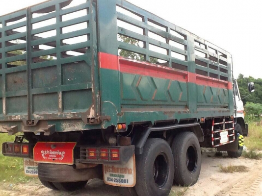 ขายรถบรรทุกสิบล้อดั้ม