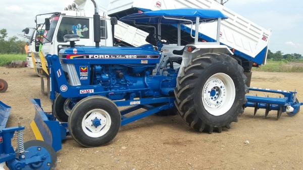 ขายรถไถฟอร์ด6610เต็มตัวหัวชีดเตี่ยใอดีโตบิวใหม่ยางใหม่สี่เส็นหน้า.หลัง.CMT.รุ้นใหม่ ขายรถไถฟอร์ด6610เต็มตัวหัวชีดเตี่ยใอดีโตบิวใหม่ยางใหม่สี่เส็นหน้า.หลัง.CMT.รุ้นใหม่