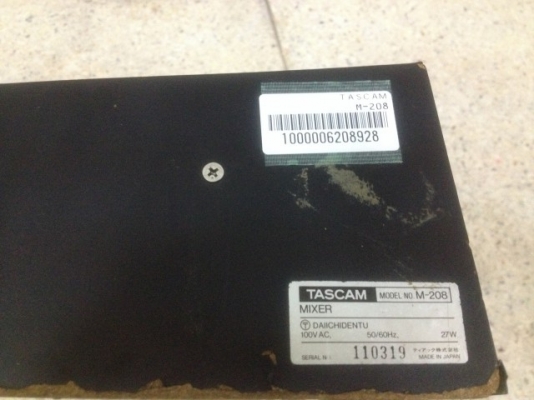 MIXER TASCAM M 208 ของเก่าญี่ปุ่นเเท้สภาพดีใช้ไฟ100V