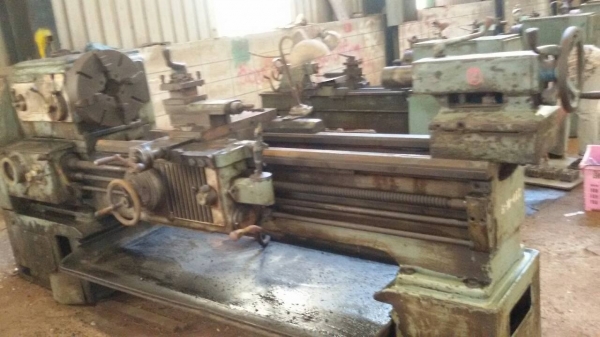 เครื่องกลึง8ฟุตขายด่วน