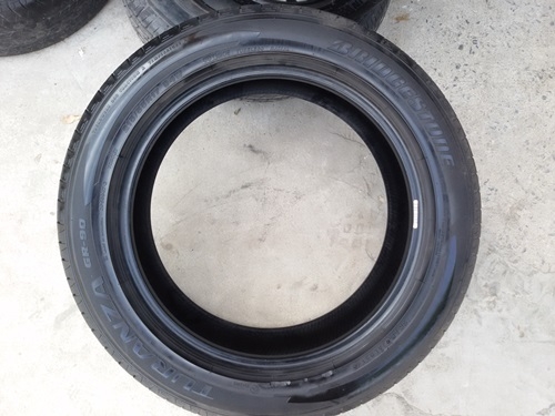 ขายยาง215/55/17 ปี 0514 BRIDGESTONEGR90 4 เส้น
