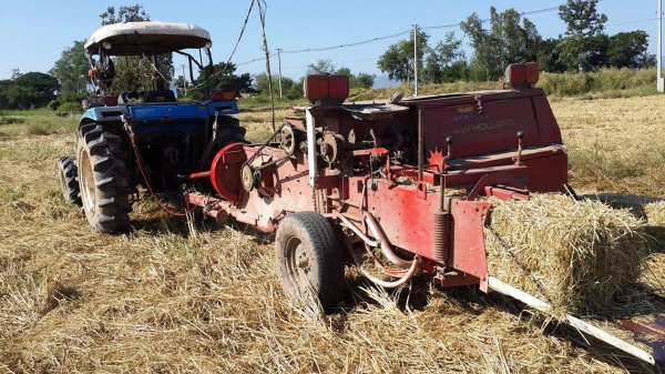 รถอัด ฟาง นิวฮอลแลน 370 พร้อมใช้