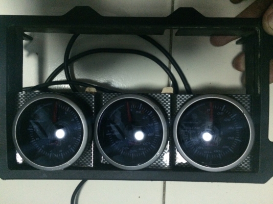 ชุดเกจวัด AUTOGAUGE แท้ หน้าดำ ไฟ2สี ขาว แดง พร้อมสายลิ้งค์ WATER OIL.T OIL.P พร้อมที่ว่างหน้า2ดิน มือ2 ญี่ปุ่น  Line:Mcballza