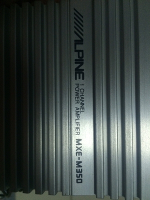 ชุดลำโพง CENTER Alpine MXE-350 ลำโพงเซ็นเตอร์ขนาดใหญ่ เสียงดีมากๆๆ พร้อมเพาเวอร์ 1CH ตรงรุ่น มือ2 ญี่ปุ่น