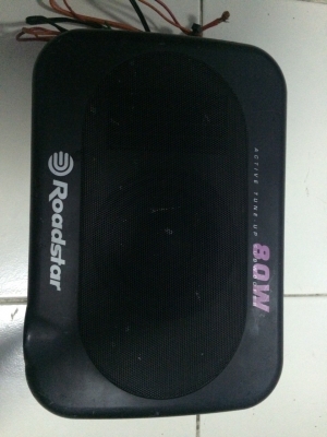 SUB BOXใต้เบาะROADSTER SW-800 ดอก4นิ้ว เพาเวอร์ในตัว80W เสียงเบสนุ่ม แน่น Made in Japan มือ2 ญี่ปุ่น