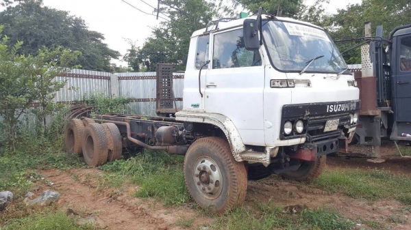ขายหัวคัสซี ISUZU จัมโบ้ คัสซีสวยตลอดเส้น เครื่อง 6BG1 เทอร์โบอินเตอร์ 230 แรงม้า เกียร์ HO สโลว์กลาง ช่วงล่างแน่น เบรคลมดัน เอกสารเล่มทะเบียนครบ