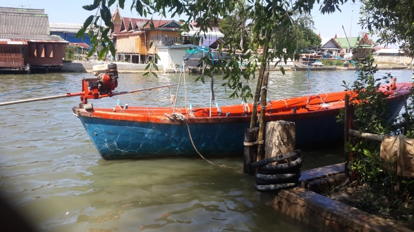 ขายเรือพร้อมเครื่องh13hpสำหรับทำเช่าตกปลาทะเลหรือประมงชายฝั่ง