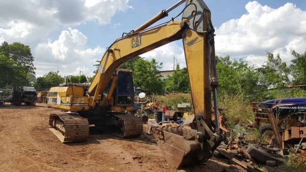 ขายแบคโฮ CAT 320 V.2 เอกสารเล่มทะเบียน ไฟฟ้าเต็ม ช่วงล่างเต็ม ราคาคุยกันได้ครับ ขายแบคโฮ CAT 320 V.2 เอกสารเล่มทะเบียน ไฟฟ้าเต็ม ช่วงล่างเต็ม ราคาคุยกันได้ครับ