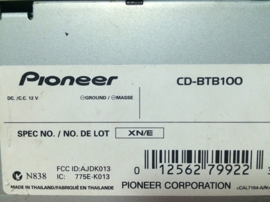 กล่องBLUETOOTH Pioneer CD-BTB100 ใช้ต่อพวงกับเครื่องเล่นPioneer ที่มี IP BUSหลังเครื่องเล่น ให้สามาร กล่องBLUETOOTH Pioneer CD-BTB100 ใช้ต่อพวงกับเครื่องเล่นPioneer ที่มี IP BUSหลังเครื่องเล่น ให้สามาร