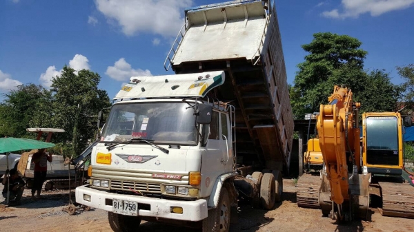ขาย 10 ล้อดั้ม HINO FM177LA วางเครื่อง HO7C เทอร์โบ 210 แรงม้า คัสซีสวยตลอดเส้น สโลว์กลาง เบรคลมดัน ทะเบียนพร้อมโอนครับ