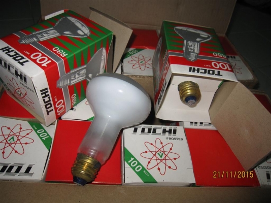 หลอดสปอร์ทไลท์ Tochi Frosted  ขั้วเกลียว