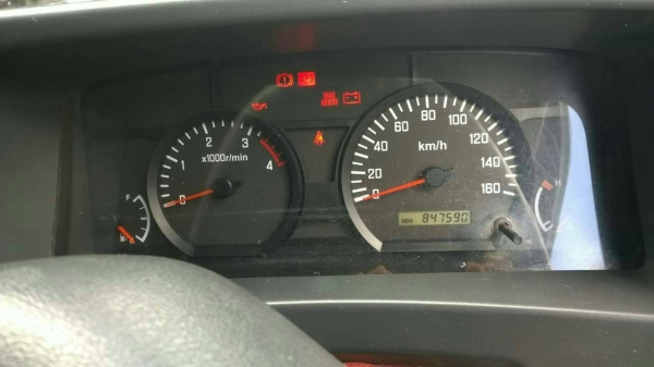 Isuzu หกล้อรั้ว Isuzu หกล้อรั้ว