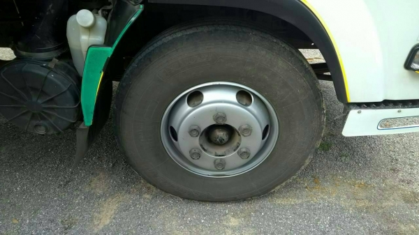 Isuzu หกล้อรั้ว Isuzu หกล้อรั้ว