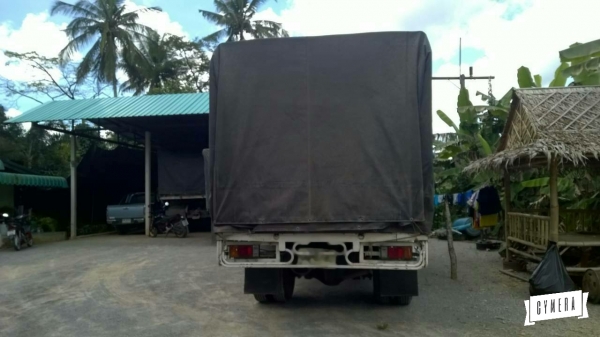 Isuzu หกล้อรั้ว Isuzu หกล้อรั้ว